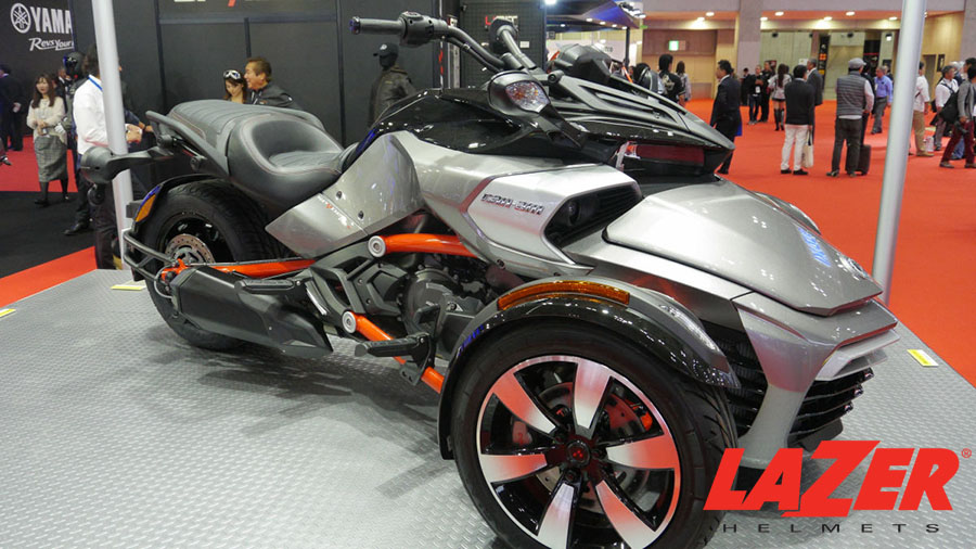 CAN-AM Reverse 3 wheels